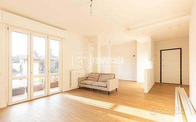 TRILOCALE CON DOPPI SERVIZI TOTALMENTE RISTRUTTURA