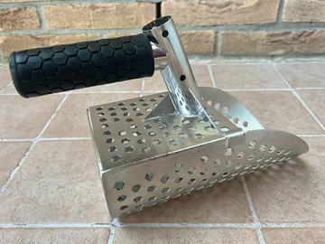 Sand scoop
