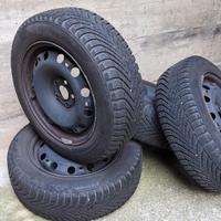 Quattro gomme inver.Pirelli 185 60r15  + cerchioni