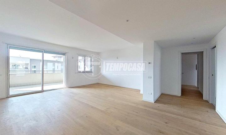 SPLENDIDO QUADRILOCALE CON DOPPIO TERRAZZO