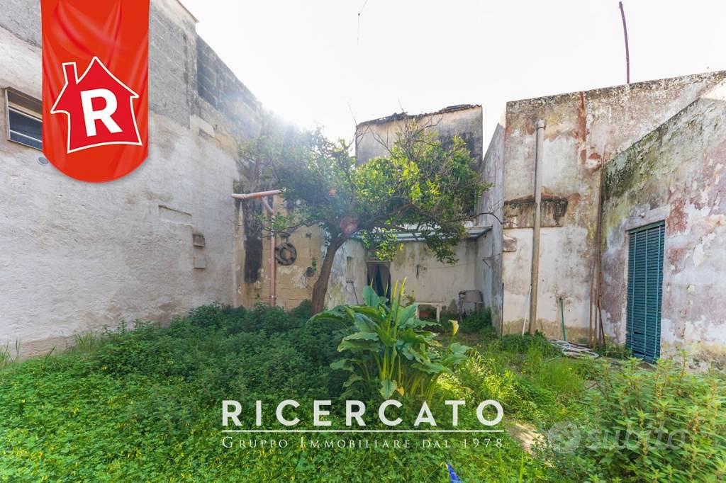 Villa di 162 m² con 3 locali e box auto a Castri d - Vista 2