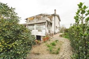 VILLA SINGOLA A TARQUINIA