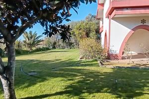 AMPIA Villa Indipendente con giardino privato
