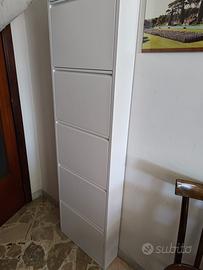 Scarpiera in Metallo e Mobile TV