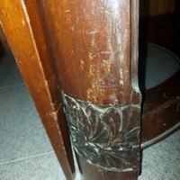 Credenza con tavolo allungabile con 6 sedie. 