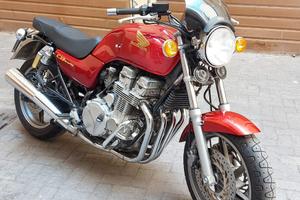 Honda cb750 Seven Fifty (RC42)