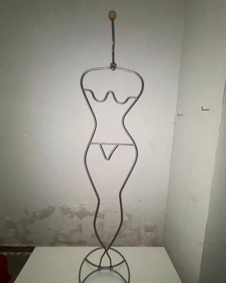 Manichino appendiabiti donna in metallo – design m