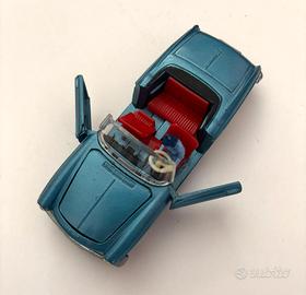 DINKY TOYS PEUGEOT 404 CABRIOLET PININFARINA