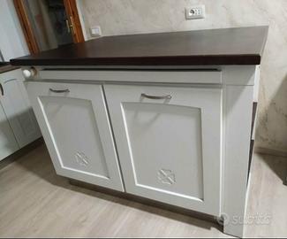 Penisola per cucina in legno artigianale