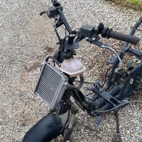 vari pezzi aprila sr