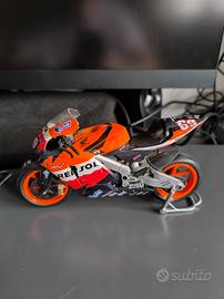 modellino moto Honda Repsol 