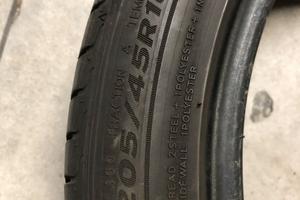 Pneumatici estivi 205/45/16 - 83V Hankook Laufenn