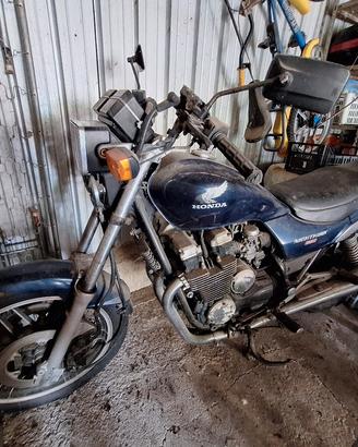 Honda CB 650 Nighthawk