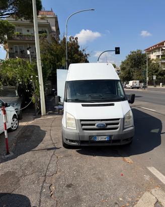 Ford Transit Courier 350l VAN 2.2.