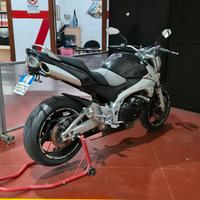 Suzuki GSR 600