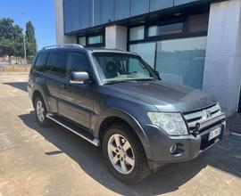 Mitsubishi Pajero 3.2 DI-D manuale - Autocarro