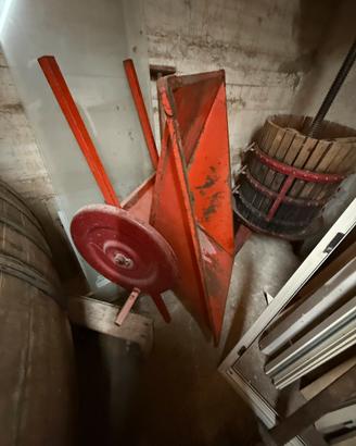 Deraspatrice scrappolatrice per uva manuale