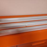 Tubo neon con plafoniera portalampada