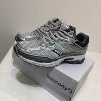 Saucony ProGrid Omni 9 Microchip.