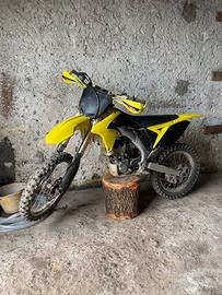 Suzuki rmz 250
