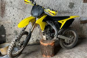 Suzuki rmz 250