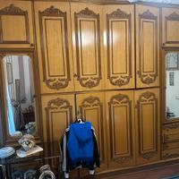 Armadio comò e comodini