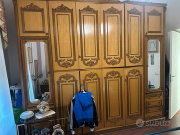 Armadio comò e comodini