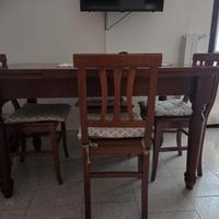 Tavolo e sedie