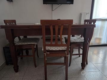 Tavolo e sedie