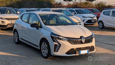 RENAULT Clio FULL HYBRID 1.6cc 145cv E-TECH EVOL