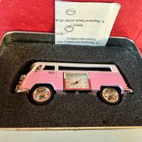 Modellino auto con orologio funzionante