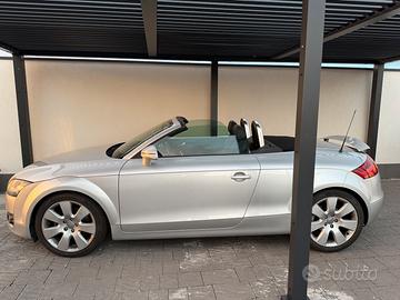 Audi tt mk2 cabriolet 8j
