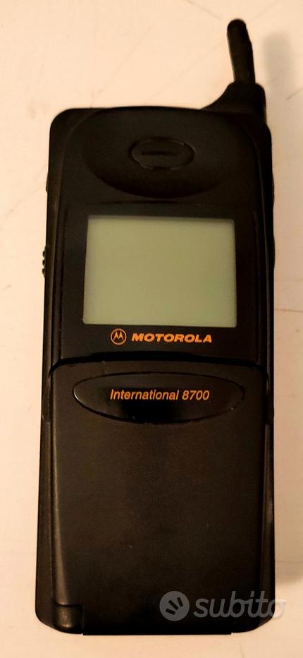 Motorola 8700 Vintage Cellulare A Conchiglia - Funzionante Con SIM Attuali