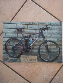 Bicicletta Bianchi mountain bike nera