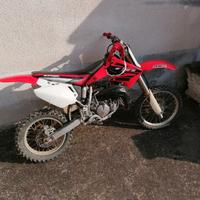 Moto cross Honda cr85