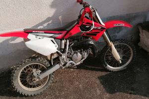 Moto cross Honda cr85