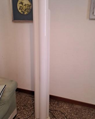 lampada da terra Artemide 