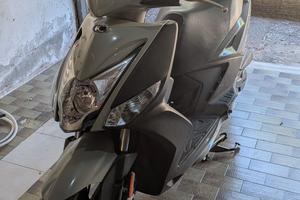 Scooter Kimco 50 agility R16