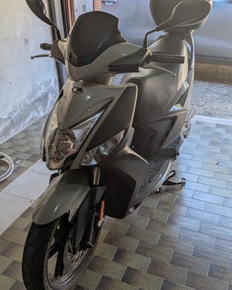 Scooter Kimco 50 agility R16