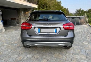 Mercedes Benz GLA200D SPORT