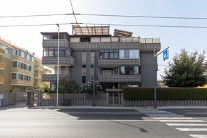 Quadrivano bilivelli con terrazza a livello e sovr