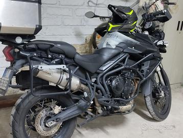 moto Triumph 2700€