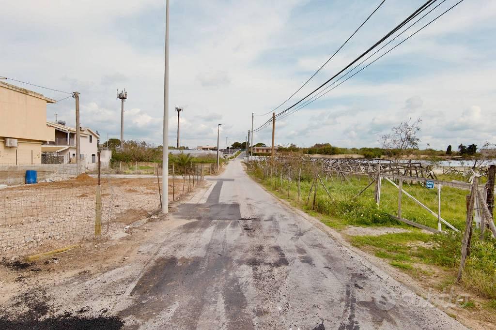 Terreno di 352 m² a Santa Croce Camerina - Altro