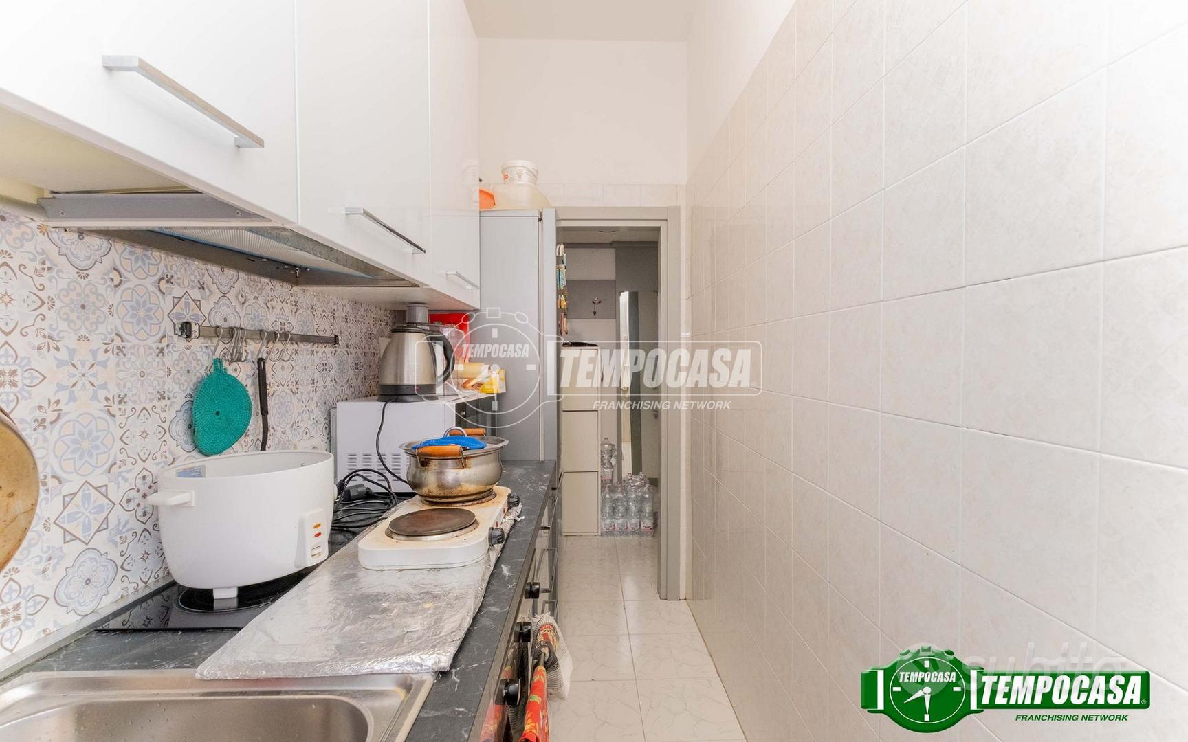 2 locali con cucina separata e balcone - Vista 6