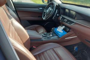 Stelvio Q4 Executive 2.2  210cv