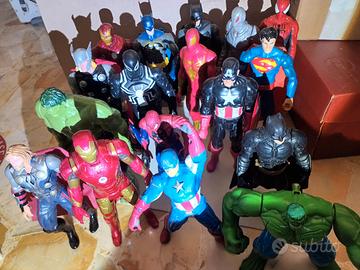 SCONTO DA 170 A 59 EURO 18 SUPER EROI  30 CM