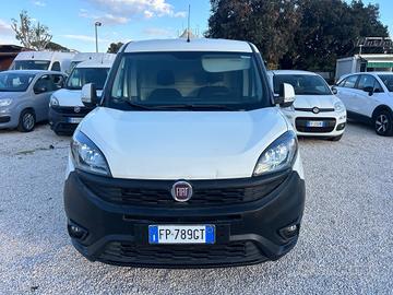 Fiat Doblo Doblò 1.4 T-Jet Natural Power PC-TN Car