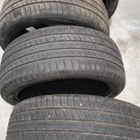 gomme 255 40 20 