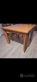 Tavolo con 4 sedie