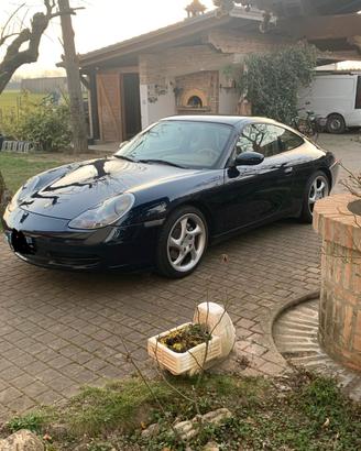 Porsche 996 carrera 4
